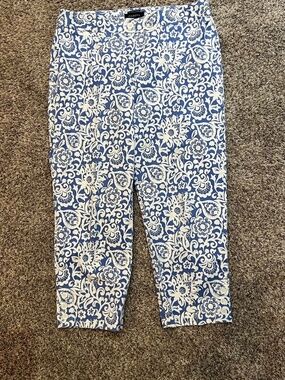 *SIZE 10* TALBOTS BLUE & WHITE FLORAL SKIMMERS